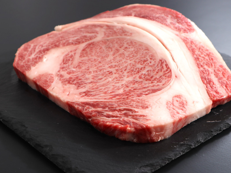 リブロースのステーキ